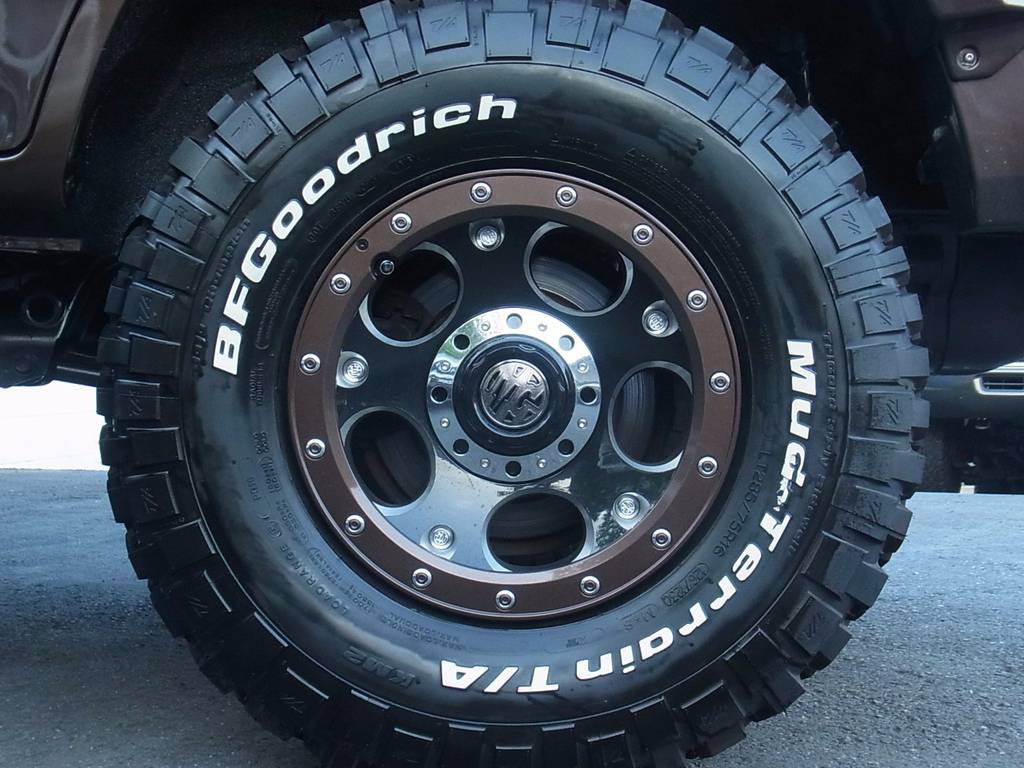 新品タイヤBFGoodrichM/T