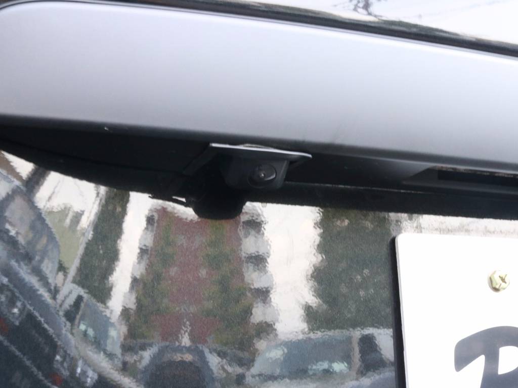 ナビと連動！バックカメラ付き！車体が大きくても安心！！