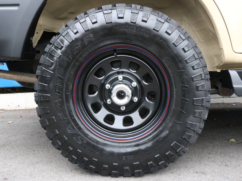ケリータイヤ（新品）235/85R16×デイトナ（新品）