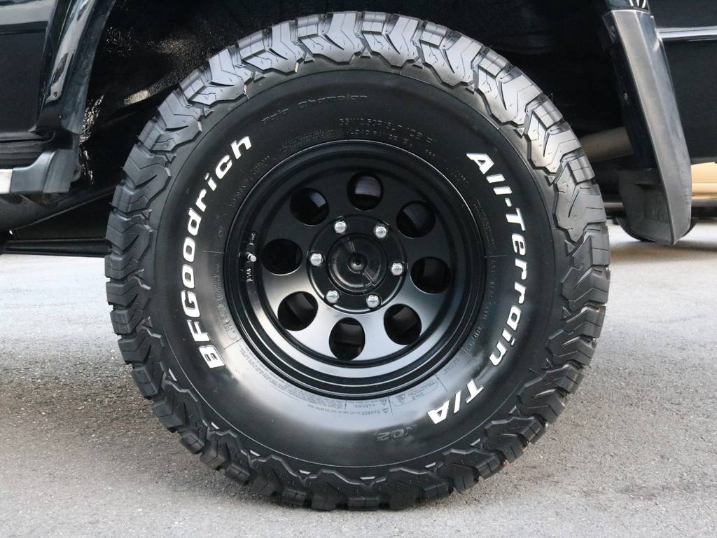 ジムラインブラックホイールにBFgoodrich KO2タイヤを新品装着