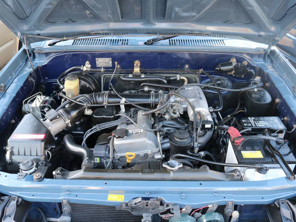 信頼と実績のプラド3RZエンジン！2.7リッター直４DOHC！ご納車前の整備もランクル専門店クオリティです！お任せ下さい！