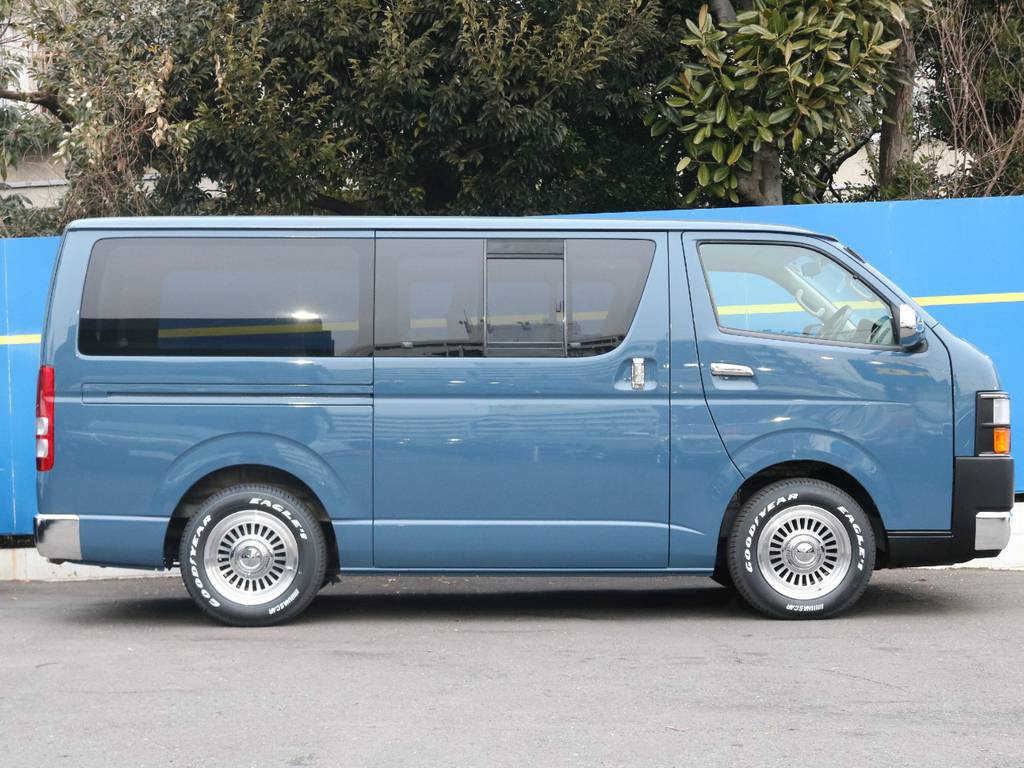 両側スライドで、荷物の出し入れも楽々♪遊びにも仕事にも両使いしちゃいましょう！