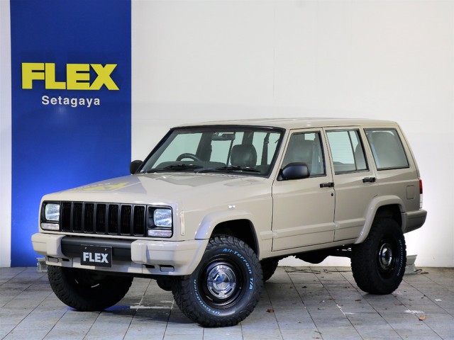 後期型XJチェロキー★クラシックスタイルにカスタム致しました！！