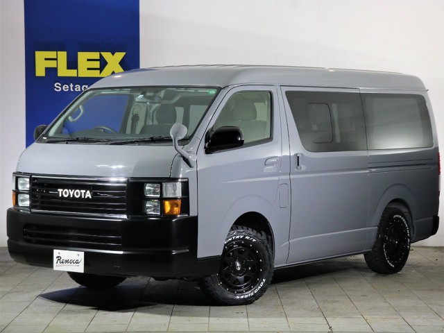 4型　6AT　走行8千キロ　4WD