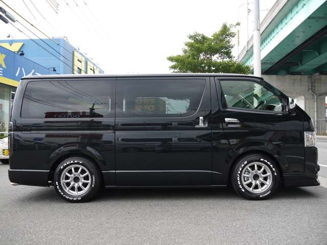５０ミリローダウン施工済み！車高公認取得致しますので車検も安心です。高さ変更も可能ですのでお気軽にご相談下さい。