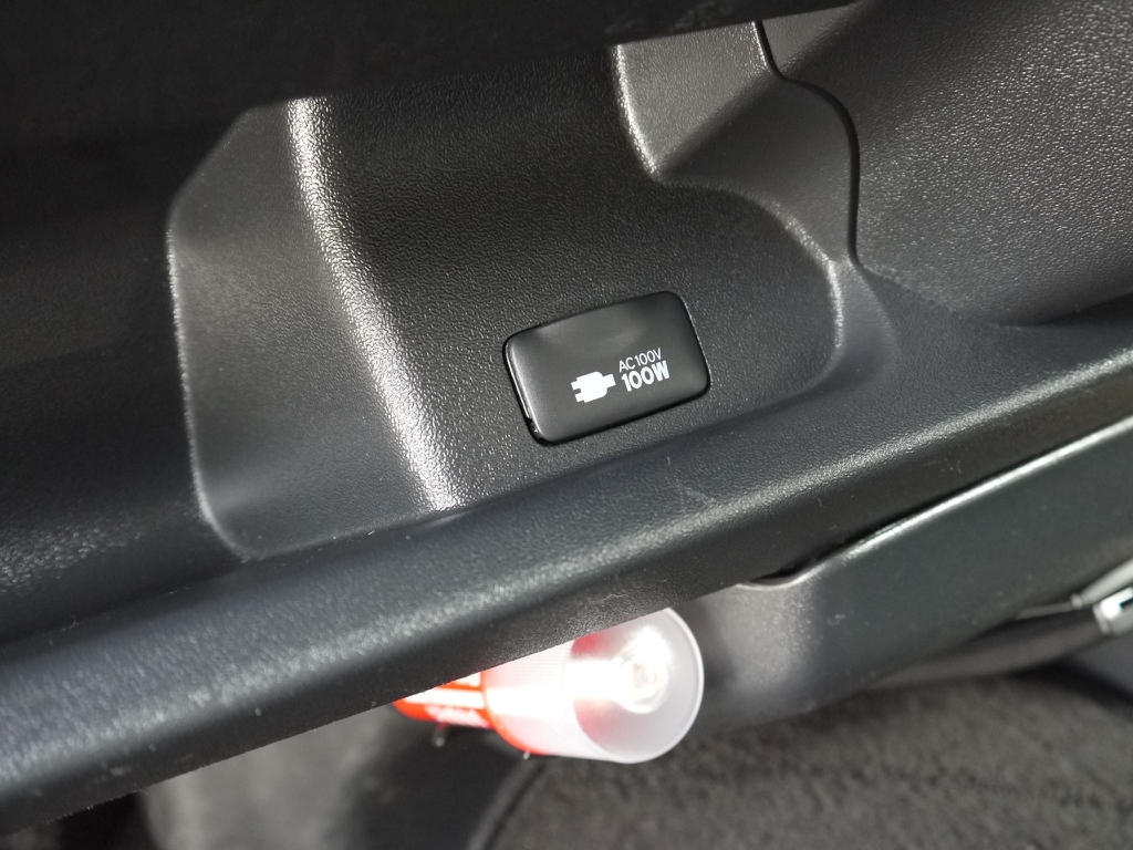 ＡＣ１００Ｖ電源も付いております！！