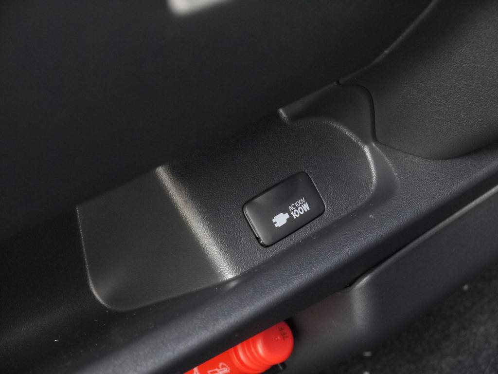 メーカーオプションのＡＣ１００Ｖ電源も完備しております。