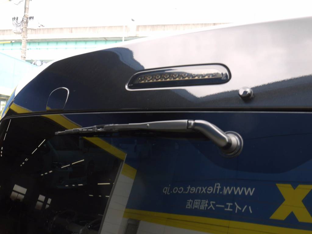 ヴァレンティＨＭＳ・ミラーホールカバー！リアビューもバッチリきまってますよ！