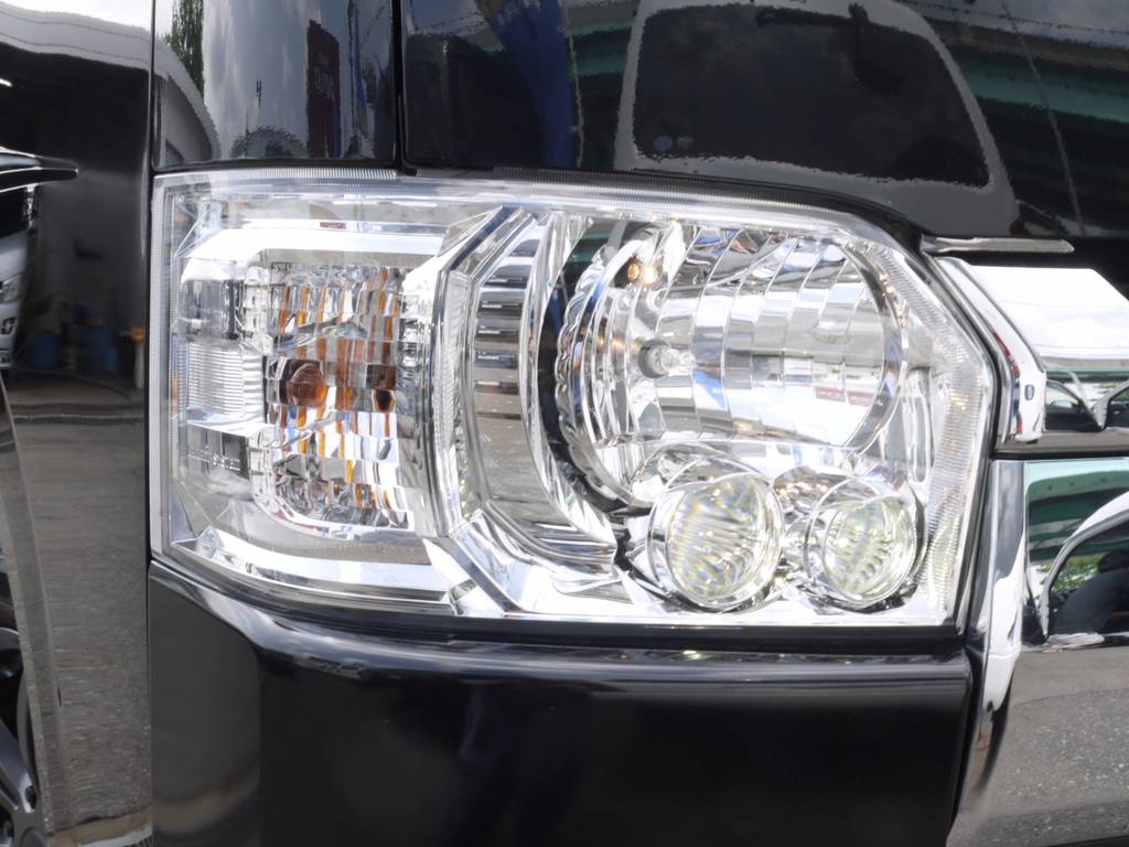 新車時メーカーオプションのＬＥＤヘッドライトも完備しております。