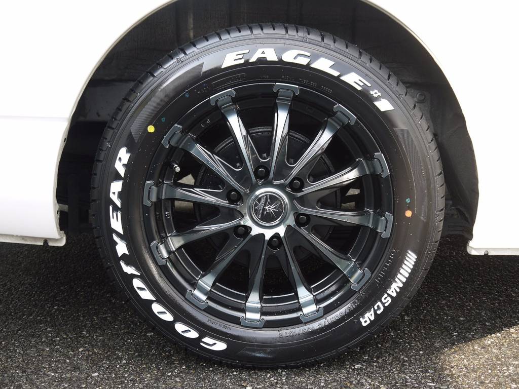 新品ＢＬＡＣＫＤＩＡＭＯＮＤ１７ｉｎｃｈＡＷ＆グッドイヤーナスカータイヤをインストール！