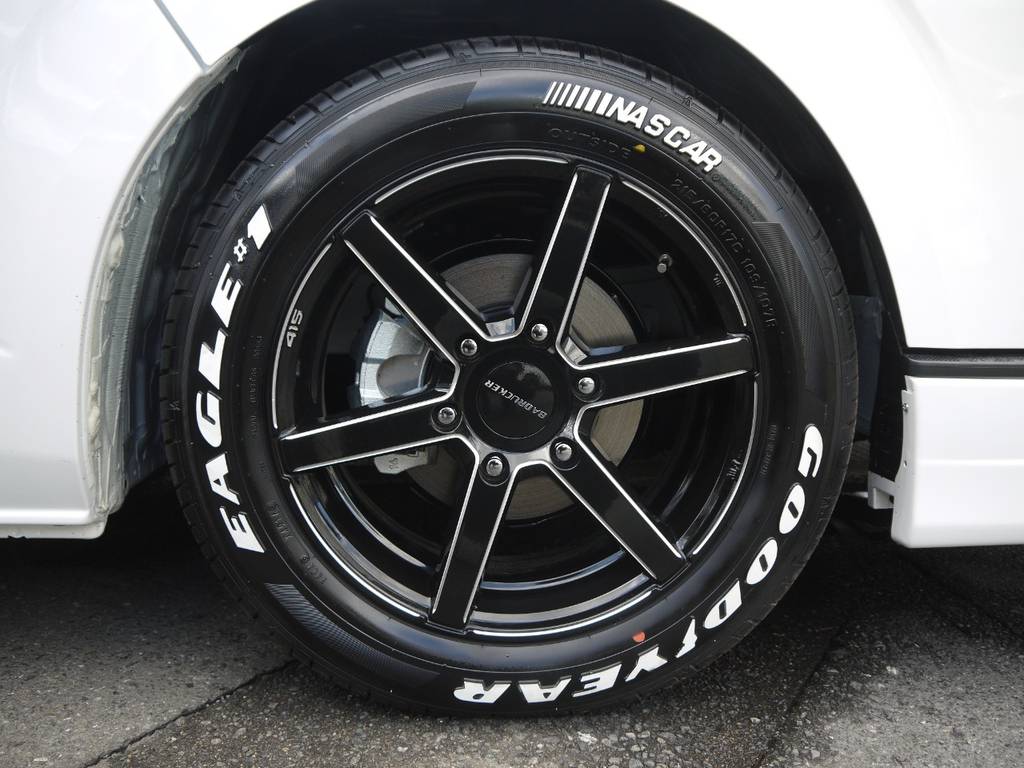 ボディカラーとも好相性の４１５ＣＯＢＲＡ【バッドラッカーＳＤ６】１７ｉｎｃｈＡＷをインストール！