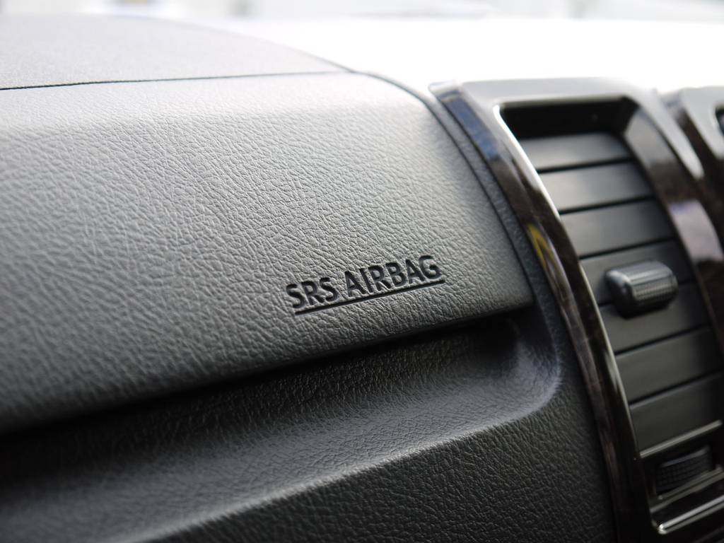 メーカーオプションのＡＣ１００Ｖ電源も完備しております