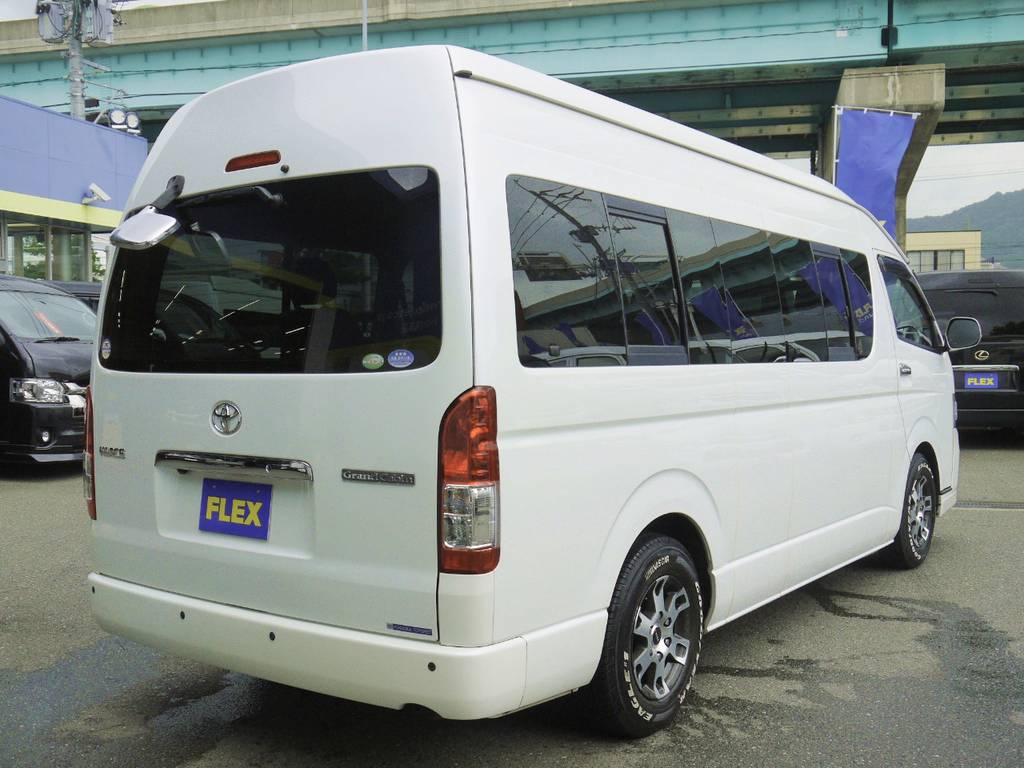 全国納車ＯＫ！北海道から沖縄まで納車実績も多数！全国展開のＦＬＥＸですからアフターフォローもバッチリ！中古車安心２年保証付きですのでご購入後も安心です。