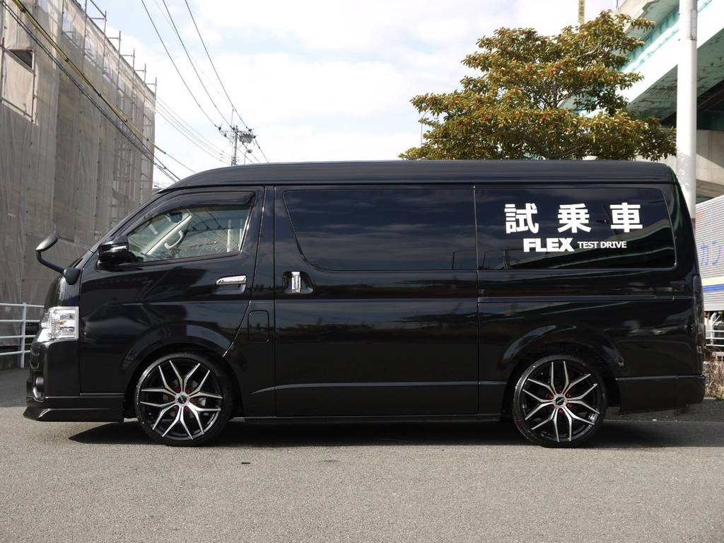 ５０ミリローダウン施工済み！実際にご試乗いただきローダウン車両の乗り心地も体感いただけます。今回はあえて足回り強化は施しておりません。
