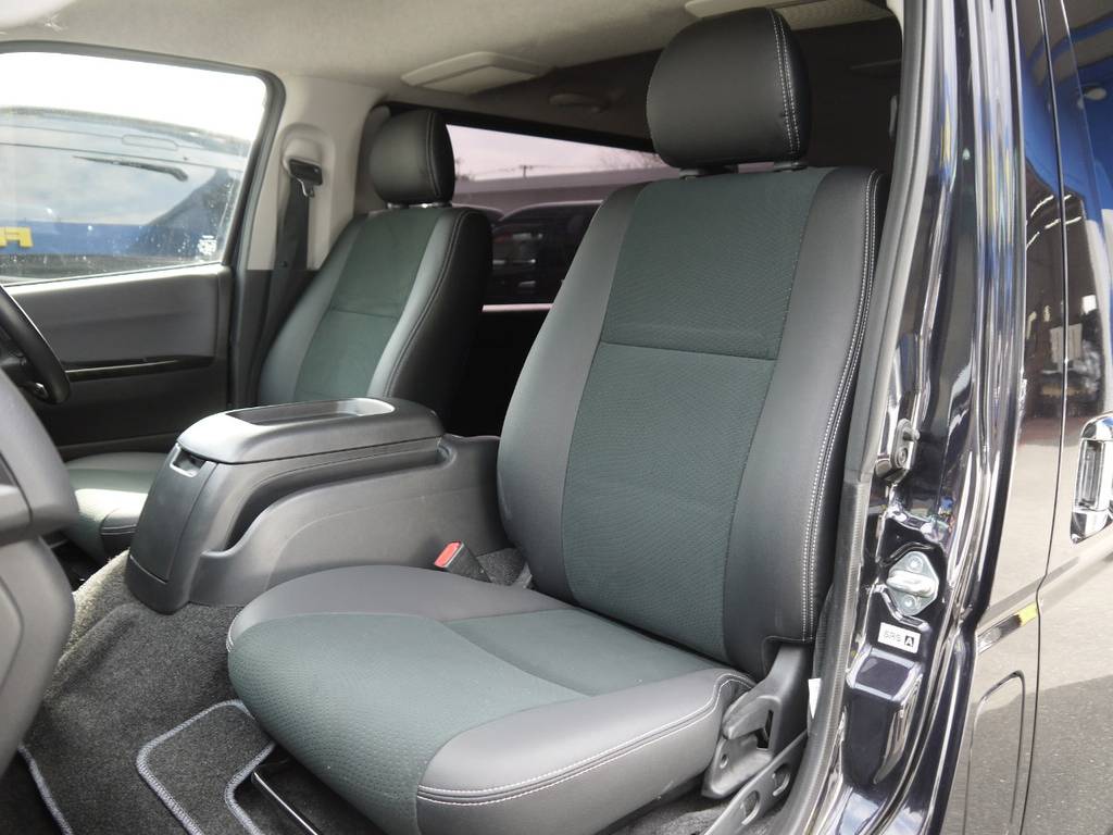 特別仕様車専用装備：ハーフレザーシート！