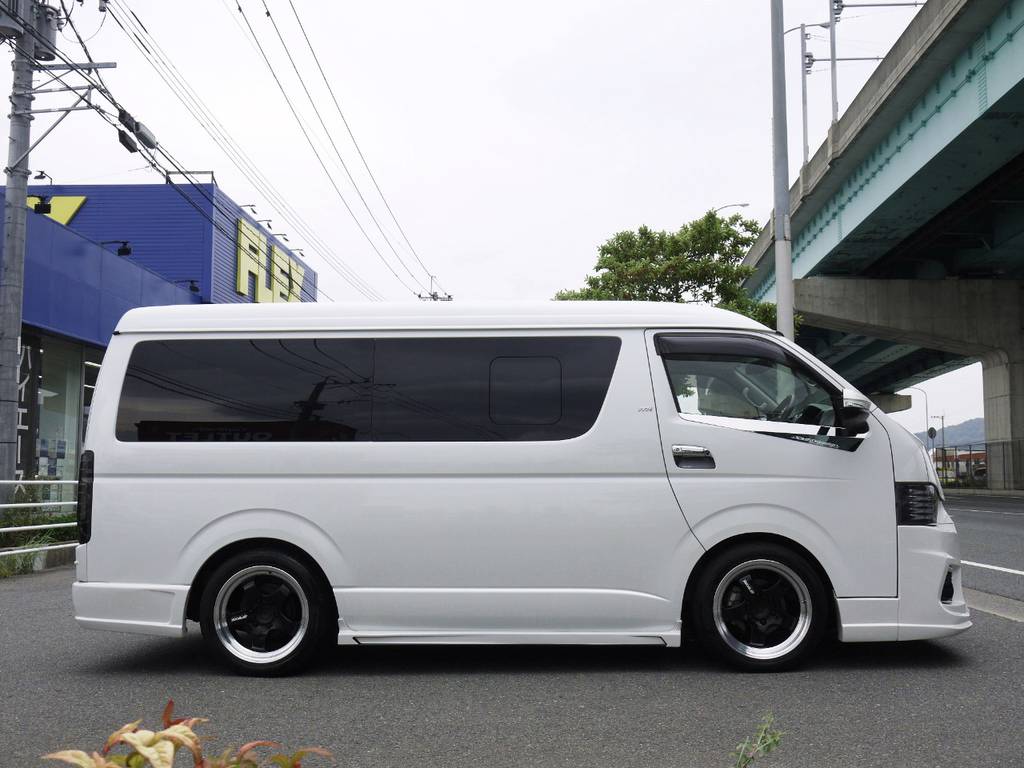 ５０ミリローダウン施工済み！内装・車高公認取得済みですので継続車検も安心です！