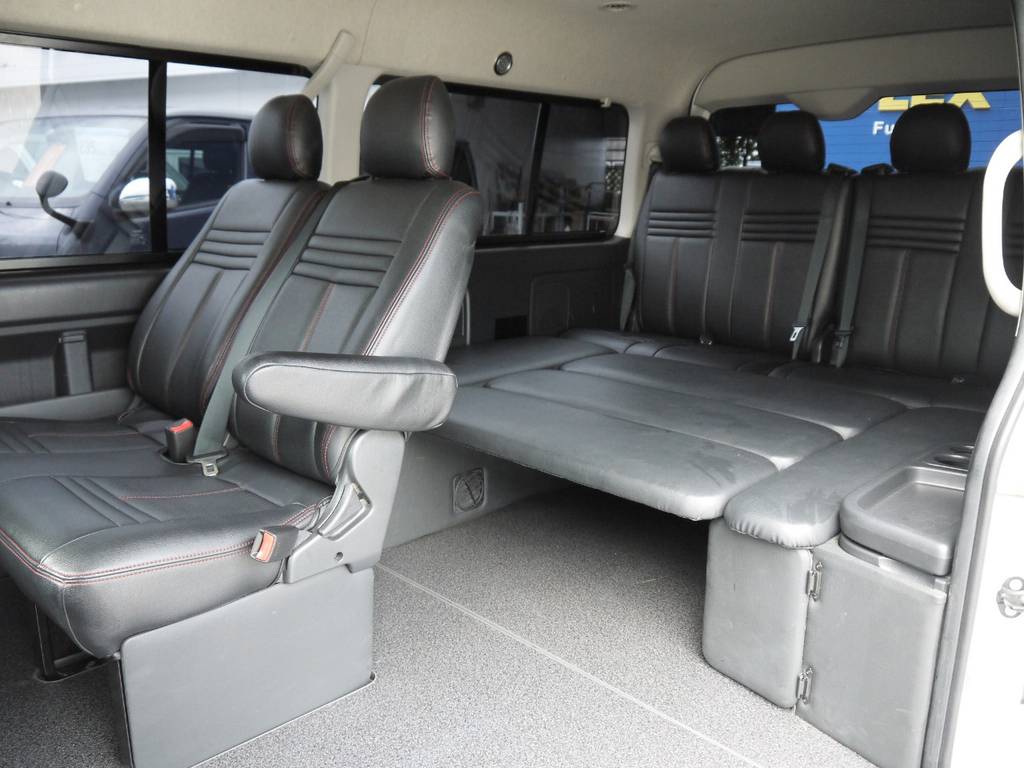 純正３ｒｄシートポジションに横座り座席家具を配置したシートアレンジ車！