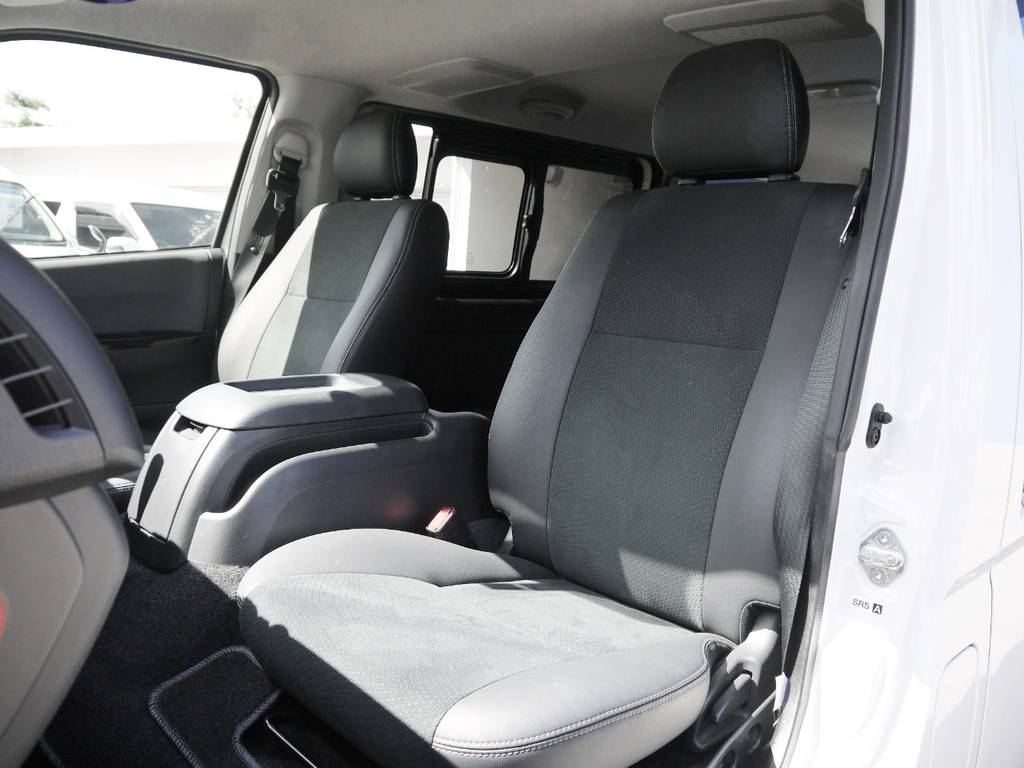 特別仕様車専用装備：ハーフレザーシート！