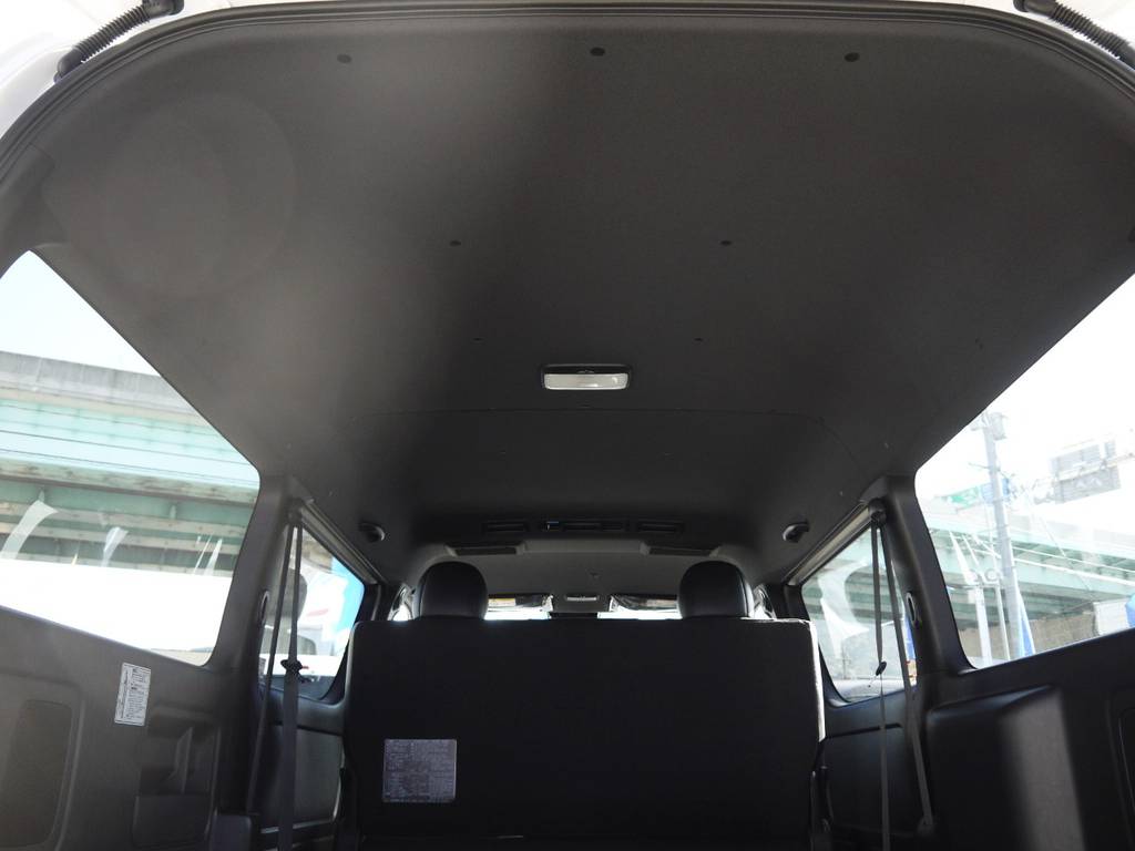 特別仕様車専用装備；ブラックルーフ＆ブラックピラー！