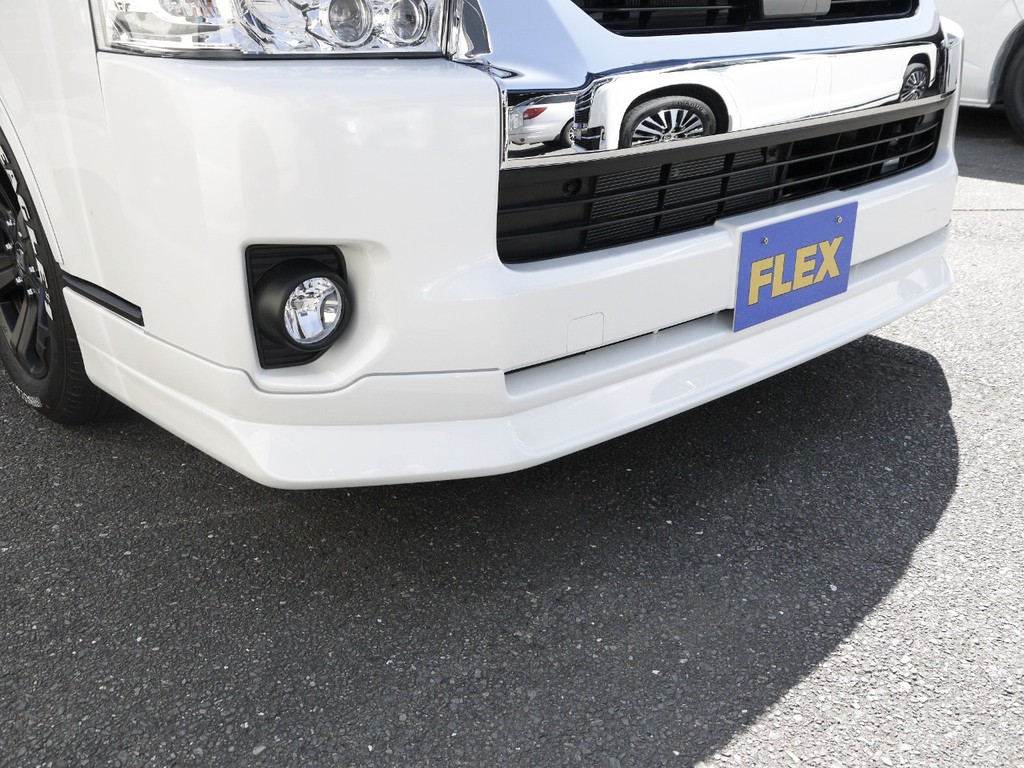 ＦＬＥＸオリジナルＤｅｌｆｉｎｏＬｉｎｅフロントリップスポイラー装着！引き締まったフロントフェイスを演出。