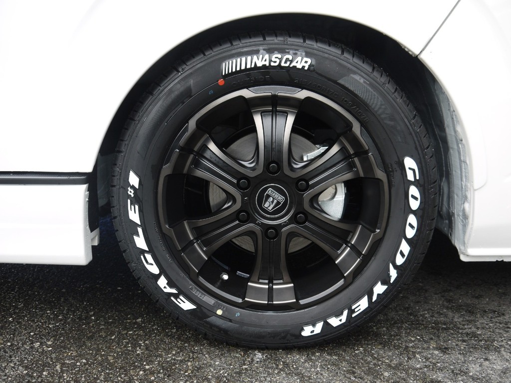 ＦＬＥＸ専用カラー１７ｉｎｃｈＡＷ【ワイルドディープス】＆グッドイヤーナスカーホワイトレタータイヤ！