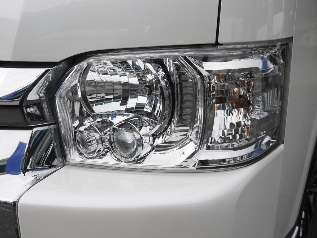 新車時メーカーオプションのＬＥＤヘッドライト！