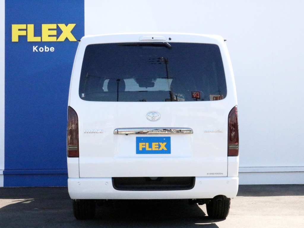 ハイエースをお探しならＦＬＥＸ神戸店へ！　神戸店の展示車両は勿論の事、全国のＦＬＥＸが保有するハイエースの中から貴方にぴったりの一台をお探し致します！