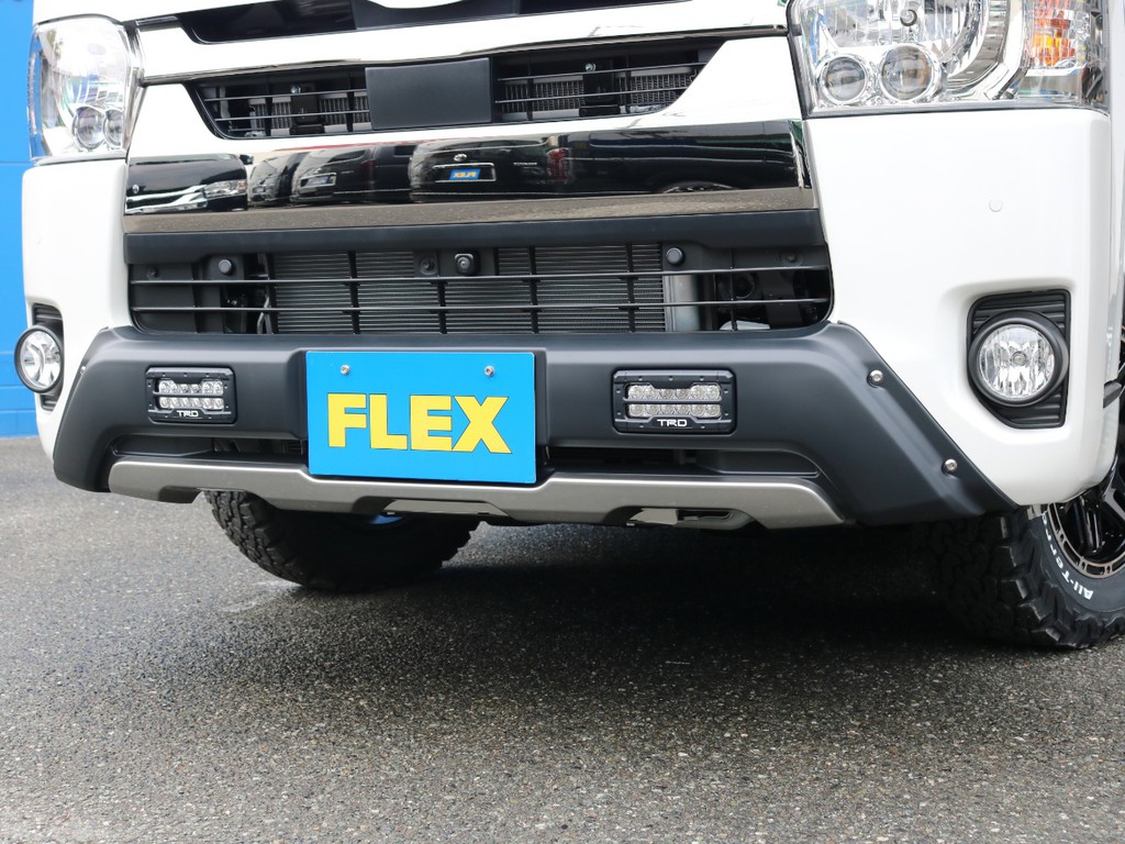ＴＲＤフロントスポイラーＬＥＤ付