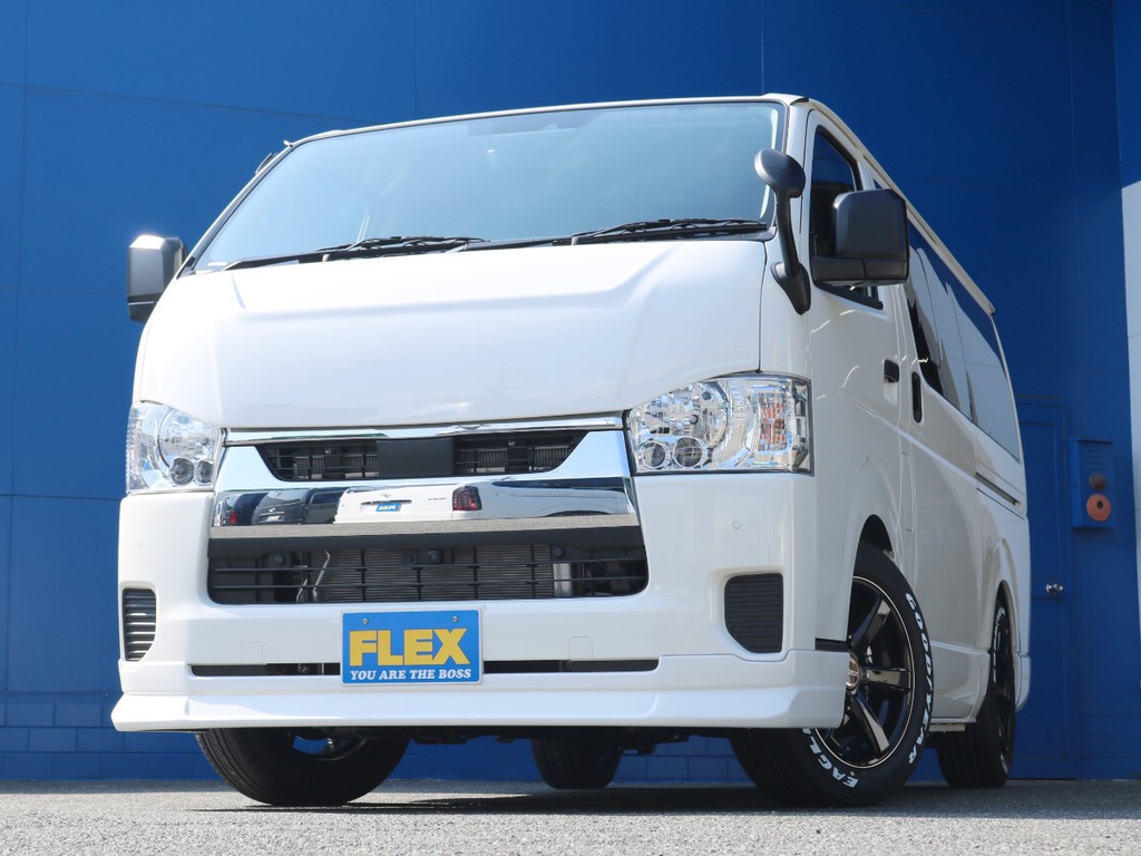 ４１５コブラ SPORTY LINE ボンネット・フロントにはＦＬＥＸデルフィーノラインフロントリップを装着！　フェイス回りが引き締まって見えます☆