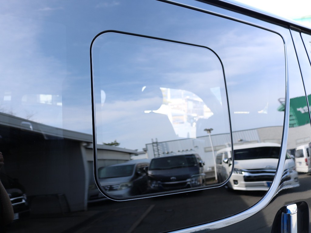 車内の喚起もばっちり!嬉しい窓付き♪