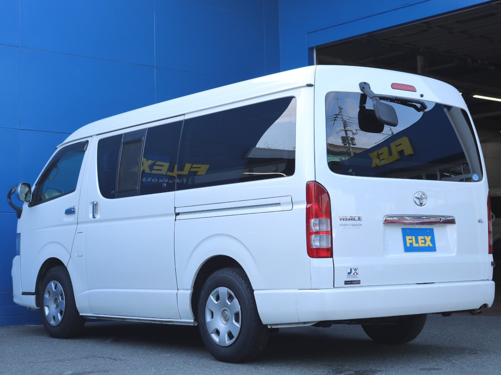 ＦＬＥＸの中古ハイエースは全車１年間走行距離無制限保証付き！安心整備の証拠です！