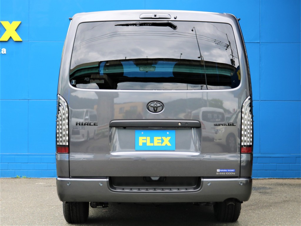 FLEXオリジナルの煌LEDテールでリアビューの格好良さもばっちり！