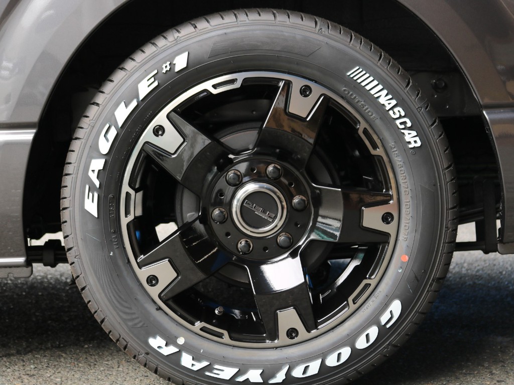 FLEX ＤＥＬＦ０３ １７インチＡＷ・グッドイヤーナスカータイヤ