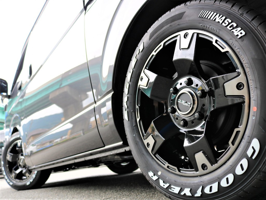 FLEX ＤＥＬＦ０３ １７インチＡＷ・グッドイヤーナスカータイヤ