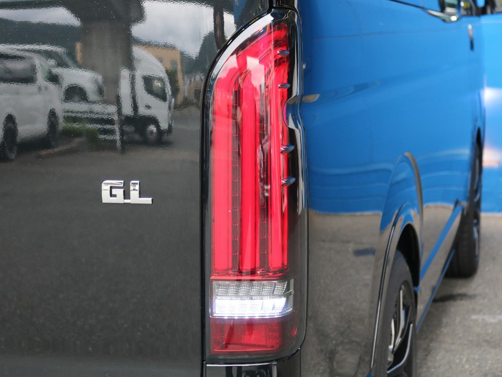 FLEX アルティメット LEDテールランプ