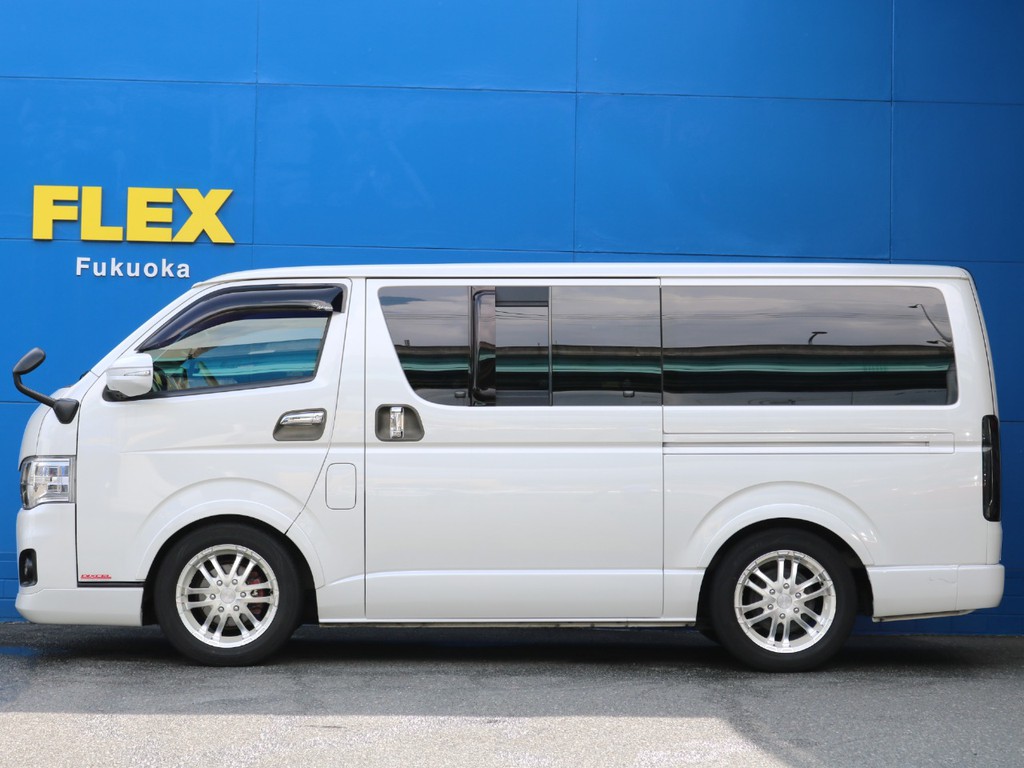 ２インチローダウン施工済み！　車高公認取得致しますので継続車検の際も安心です。更なる車高調整や、純正戻しなどもお気兼ねなくお申し付けください。