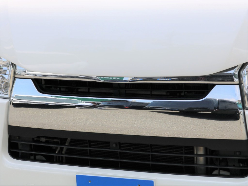 お車の気になる点がございましございましたら、営業スタッフからお写真等をお送りさせていただきます！