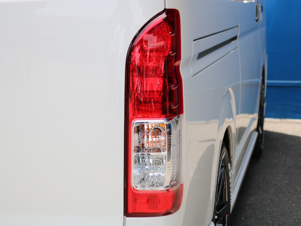 お車の気になる点がございましございましたら、営業スタッフからお写真等をお送りさせていただきます！