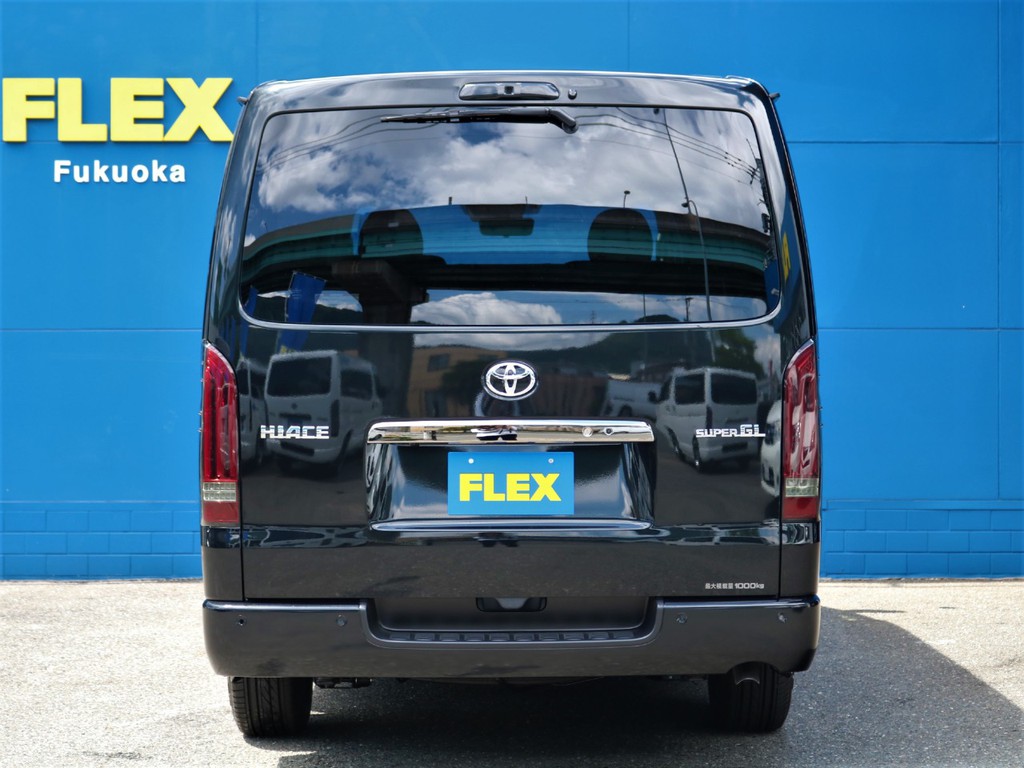 FLEXオリジナルのアルティメットＬＥＤテールでリアビューの格好良さもばっちり！