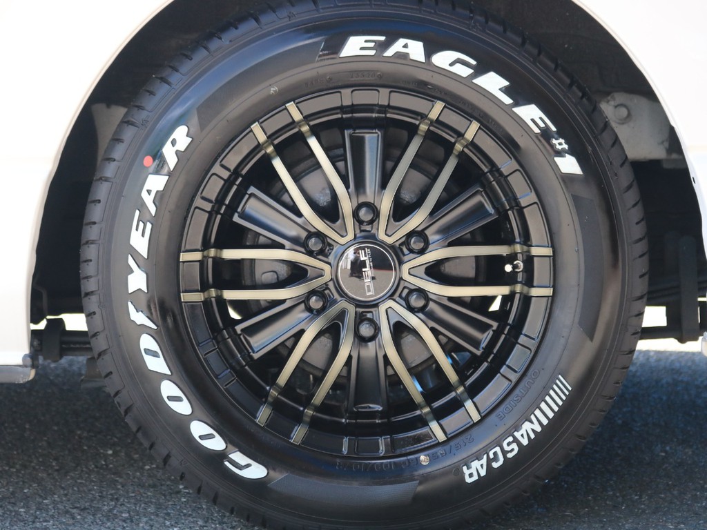 ＦＬＥＸ　ＭＦ０１　１６ＡＷ・グッドイヤーナスカーホワイトレタータイヤを合わせてインストール☆力強さのあるカッコイイ足回りに仕上がってます☆