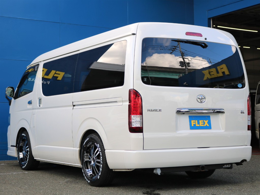 メーカーオプションのパワースライドドアも完備！後部座席の乗り降りや荷物の積み下ろしがとても楽になります♪