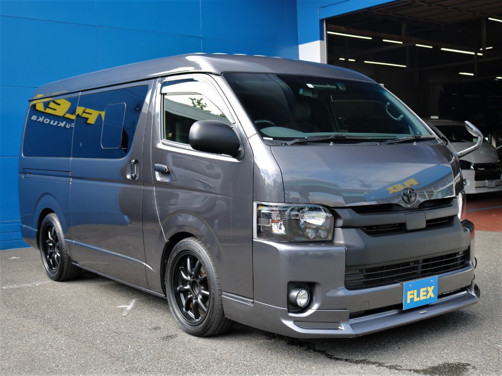 令和元年式　ハイエースV　ワイドＤＡＲＫＰＲＩＭＥⅡ　２．７Ｇ　２ＷＤ　ＴＳＳＰ搭載！廃盤カラーのグレーメタリック！中古車では在庫台数が少なく希少な１台。新車時メーカーオプションも多数完備！