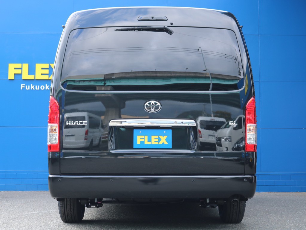 ハイエースをお探しならＦＬＥＸ福岡店へ！　福岡店の展示車両は勿論、全国のＦＬＥＸが保有するハイエースの中から貴方にぴったりの一台をお探し致します！