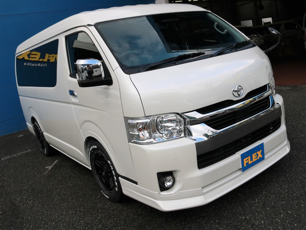 ＦＬＥＸ オリジナルリップスポイラー デルフィーノラインフロントリップを装着済み！　フロント回りが引き締まって見える人気のエアロパーツです。