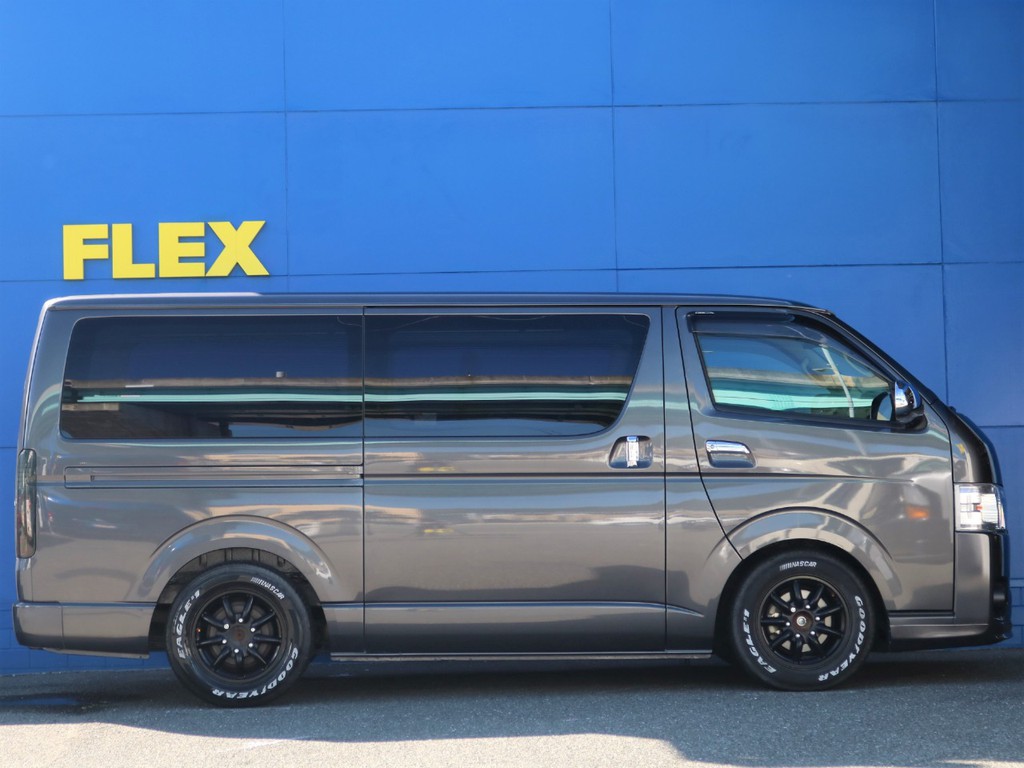 ハイエースをお探しならＦＬＥＸ福岡店へ！　福岡店の展示車両は勿論、全国のＦＬＥＸが保有するハイエースの中から貴方にぴったりの一台をお探し致します！