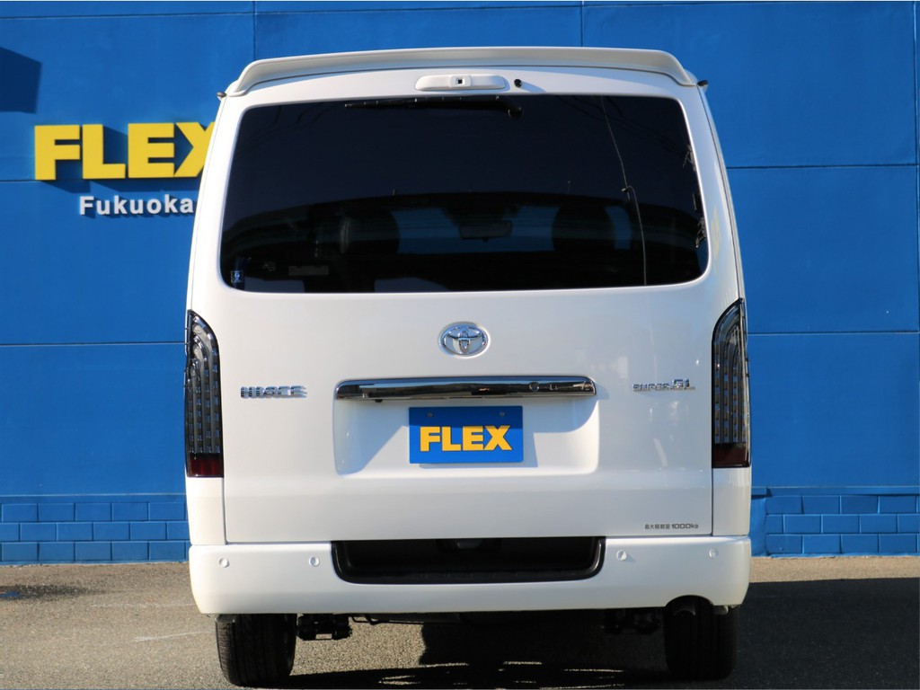FLEXオリジナルの煌LEDテールでリアビューの格好良さもばっちり！