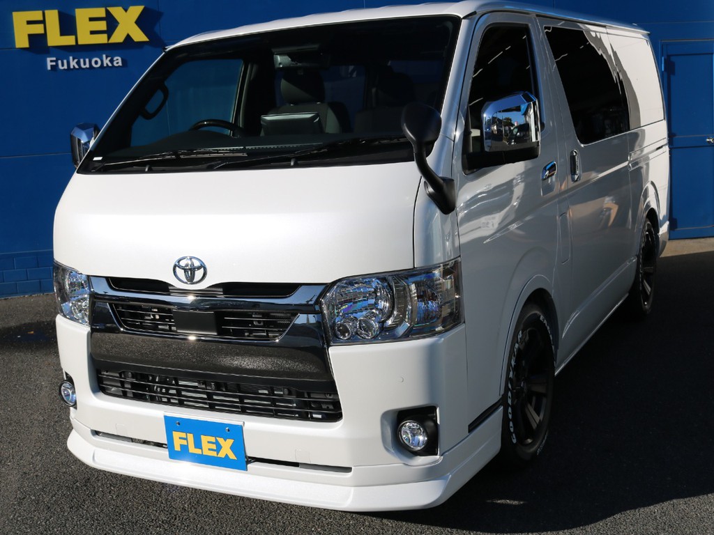 ハイエースをお探しならＦＬＥＸ福岡店へ！　福岡店の展示車両は勿論、全国のＦＬＥＸが保有するハイエースの中から貴方にぴったりの一台をお探し致します！