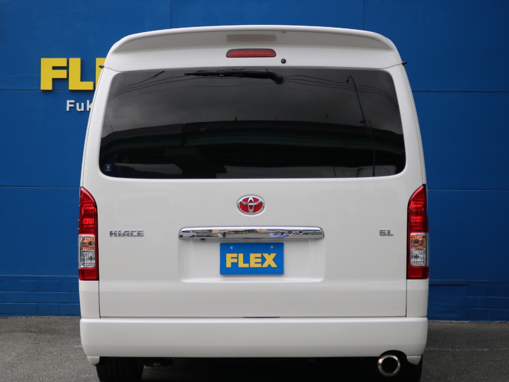 ハイエースをお探しならＦＬＥＸ福岡店へ！　福岡店の展示車両は勿論、全国のＦＬＥＸが保有するハイエースの中から貴方にぴったりの一台をお探し致します！