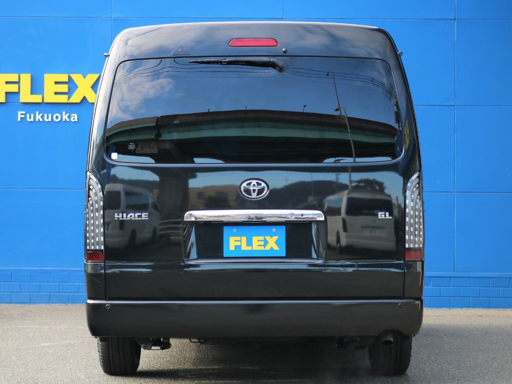 FLEXオリジナルの煌LEDテールでリアビューの格好良さもばっちり！