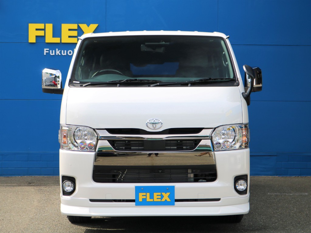 ハイエースをお探しならＦＬＥＸ福岡店へ！　福岡店の展示車両は勿論、全国のＦＬＥＸが保有するハイエースの中から貴方にぴったりの一台をお探し致します！